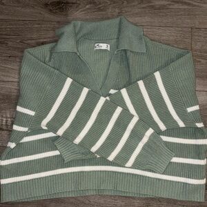 Hollister V-Neck Sweater in Sage with White Stripes